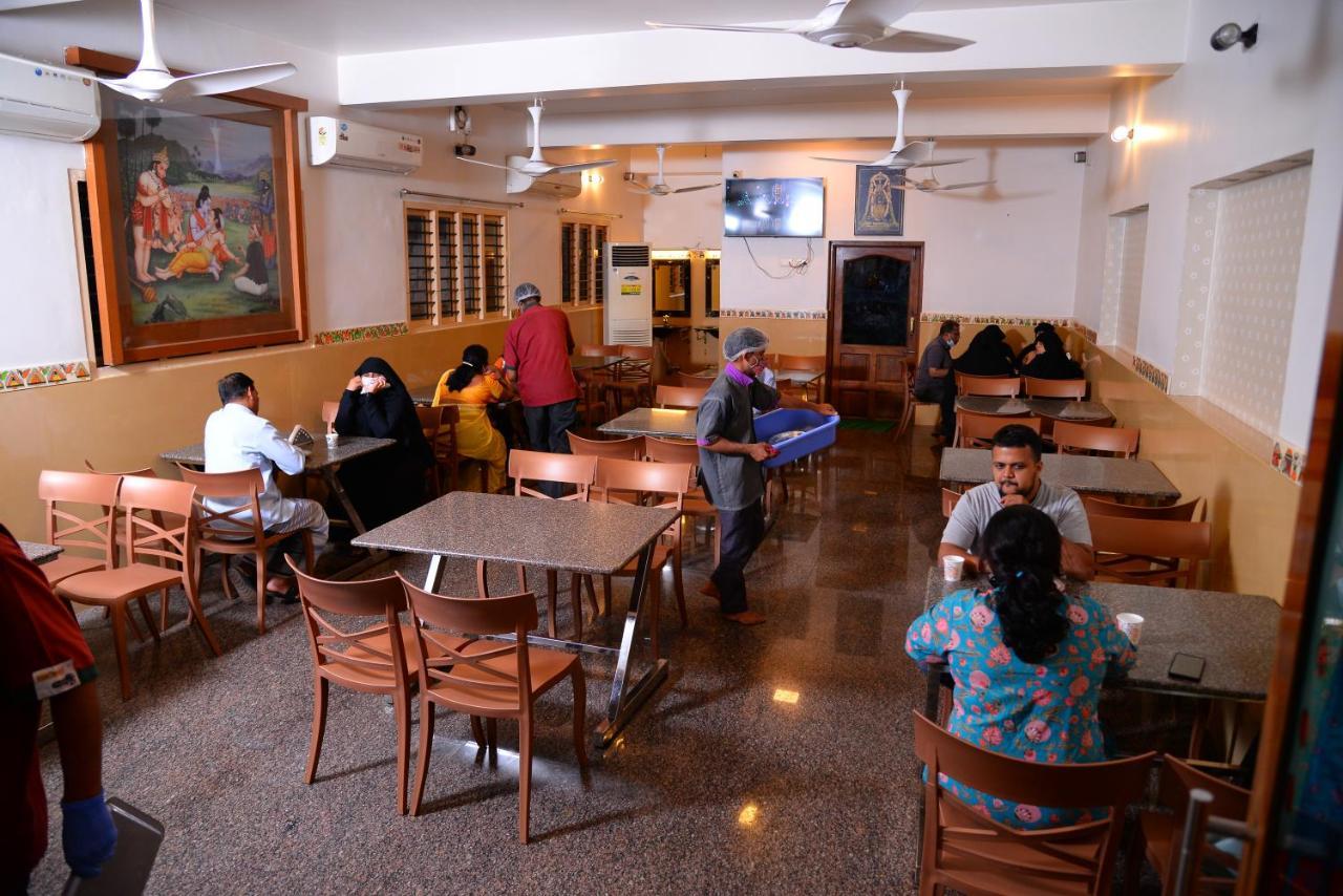 Parijatha Lodge Kundapura Buitenkant foto